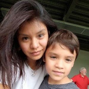 Meet your Posher, Iris